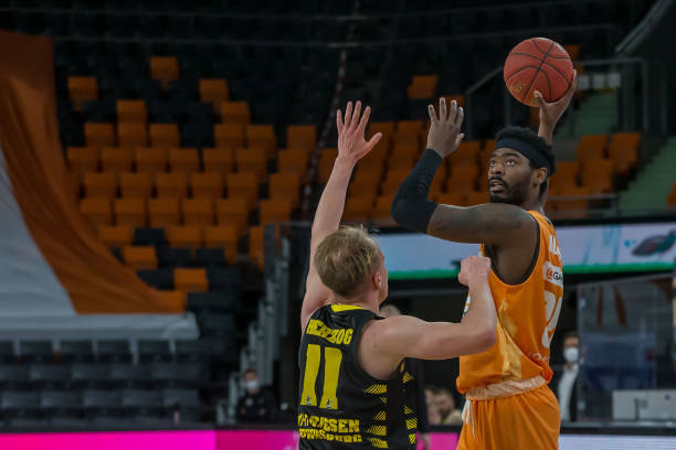 如何让樊振 如何让樊振