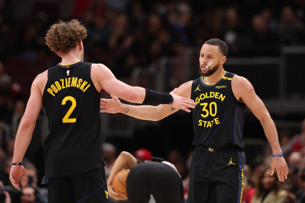 手防线的比 手防线的比